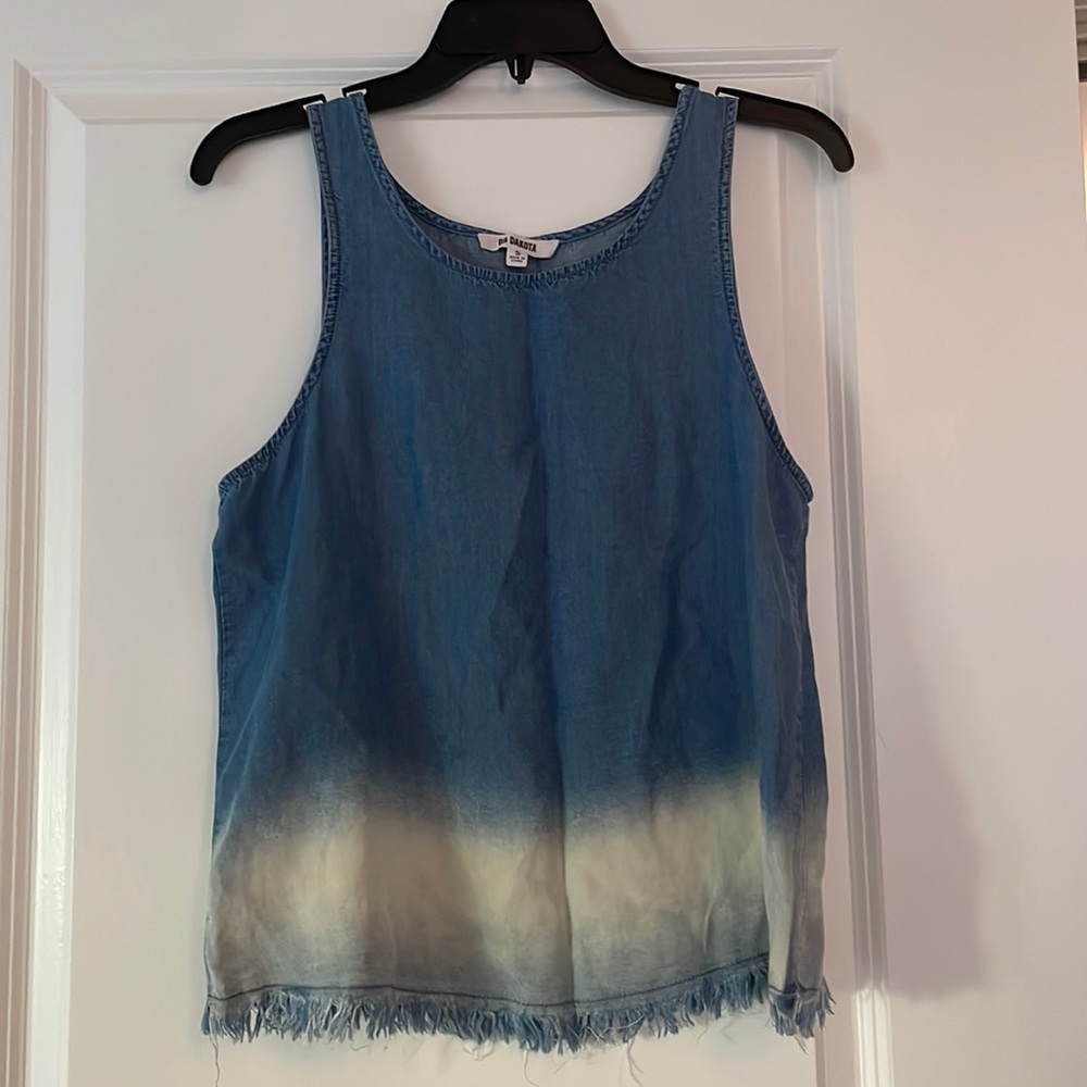 BB Dakota Ceanna Sleeveless Fringed Hem Tank